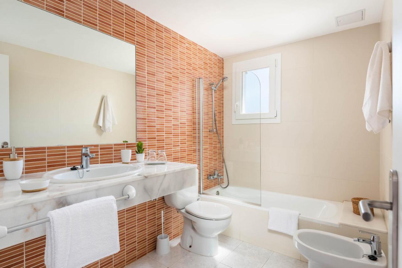 Rimar 4, 2 Bedroom Apartment, Cap D'Artrutx Cala en Bosch Kültér fotó